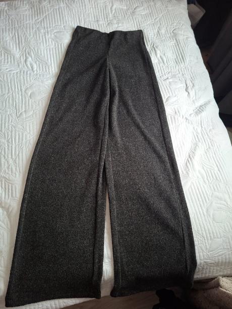 Upletove rozšírené nohavice, bershka,xs