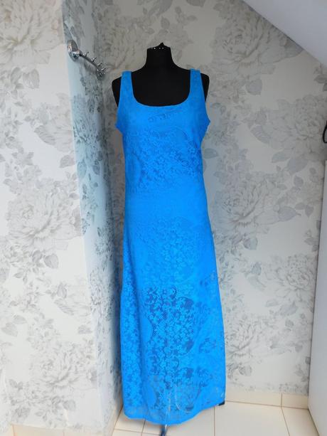 Pekne čipkovane šaty, calzedonia,38