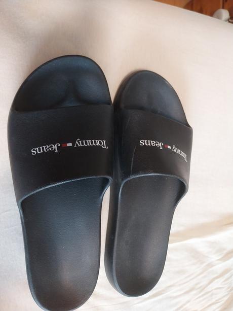 Th šľapky, tommy hilfiger,42