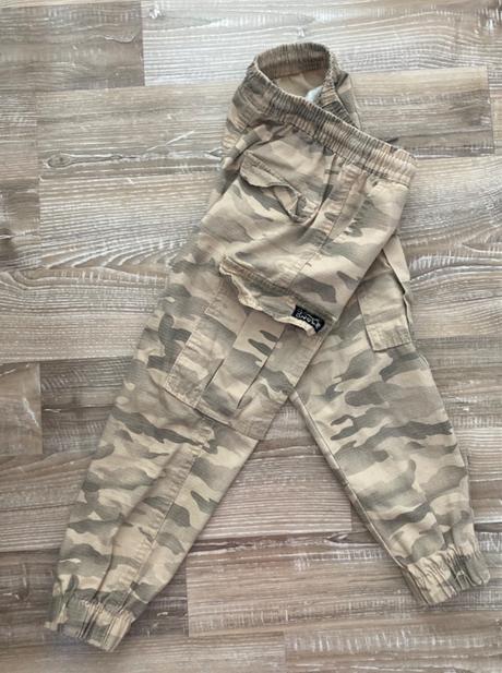 Maskáčové kapsáčové nohavice, pepco,104