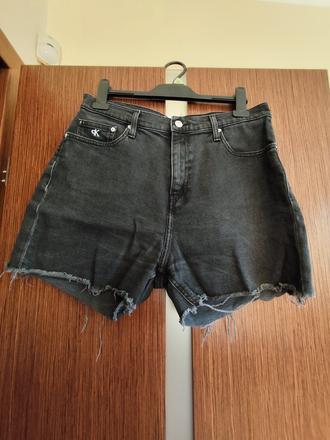 Čierne mom šortky calvin klein veľ.w30, calvin klein,m