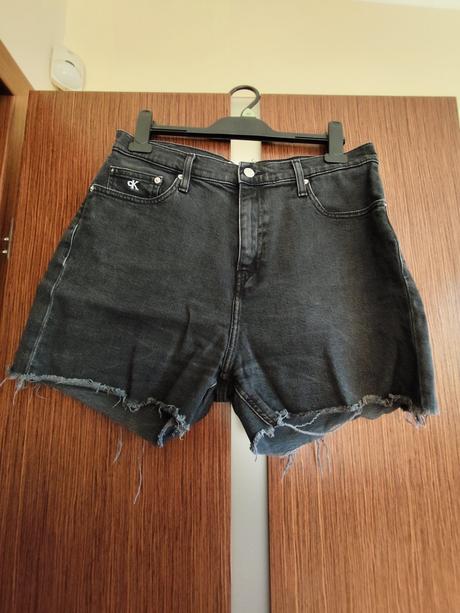 Čierne mom šortky calvin klein veľ.w30, calvin klein,m