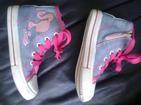 2x obuté tenisky, barbie,28