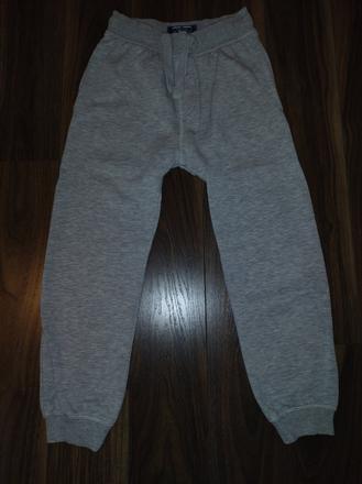 Tepláky, v. 122, next,122