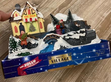 Krásna svietiaca zimná vianočná dekorácia, 