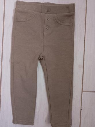 Teplé legíny, reserved,86