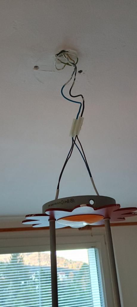 Stropná lampa do detskej izby,