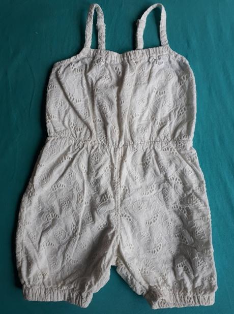 Biely cipkovaný letný overal, 86