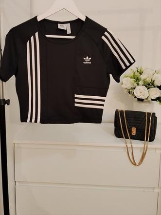 Adidas originals crop top - ikonické 3 pruhy, adidas,38 / m