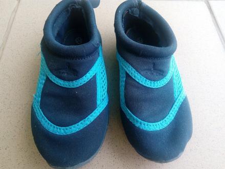 Topánky do vody, 24