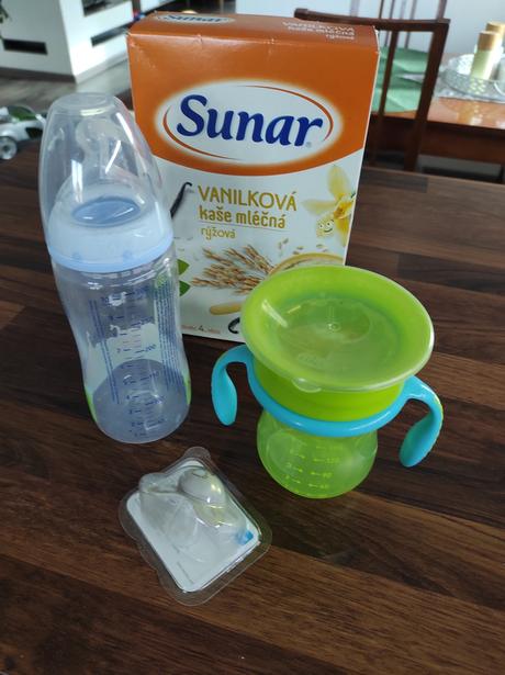 Fľašky, cumel a sunar, 