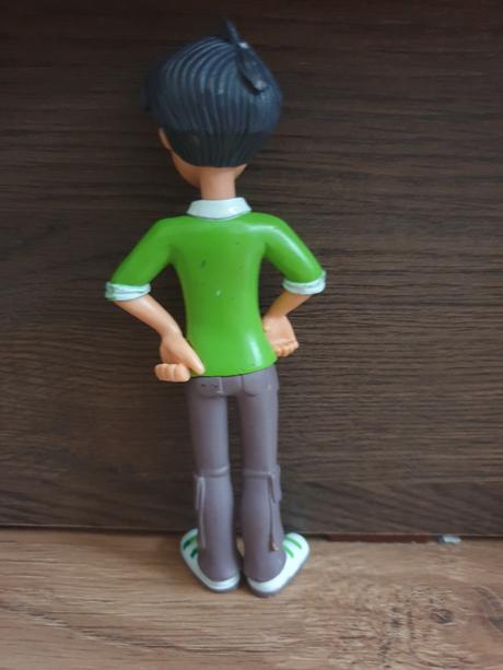 3x postavička 15 cm, 