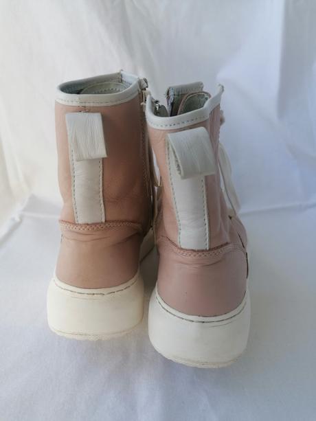 Celokoženné pudrovoružové topánky, baťa,36
