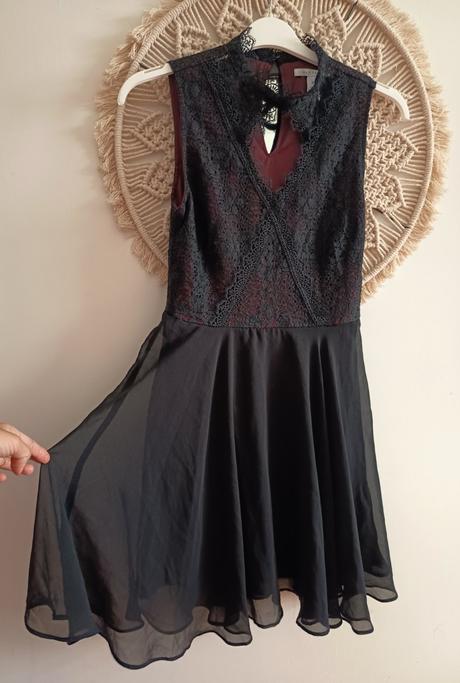 Čierne čipkované šaty, m