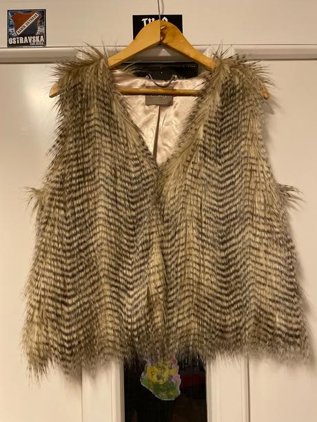 Kožušinova vesticka, orsay,l