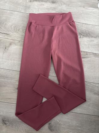 Vrúbkované legíny, s