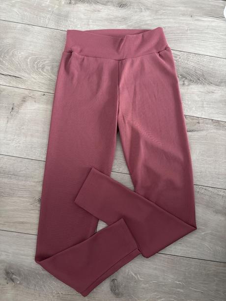 Vrúbkované legíny, s