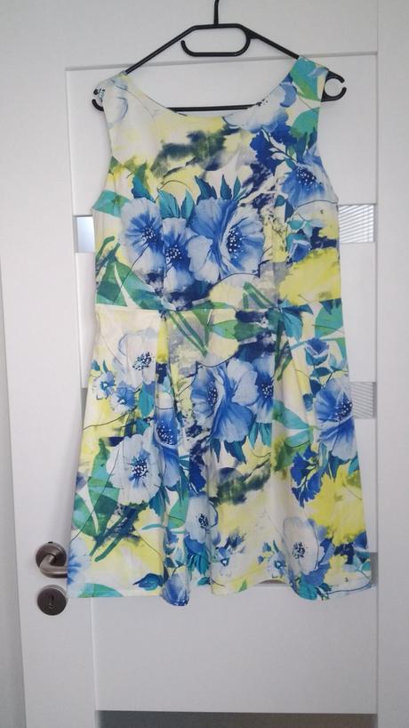 Kvetinové šaty a-strihu, xl