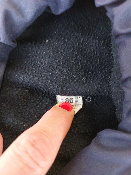 Oteplene nohavice, 86