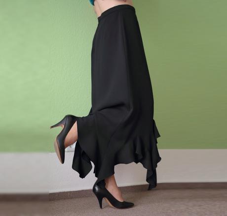 Spoločenská cípatá sukňa barisal m-38, 38