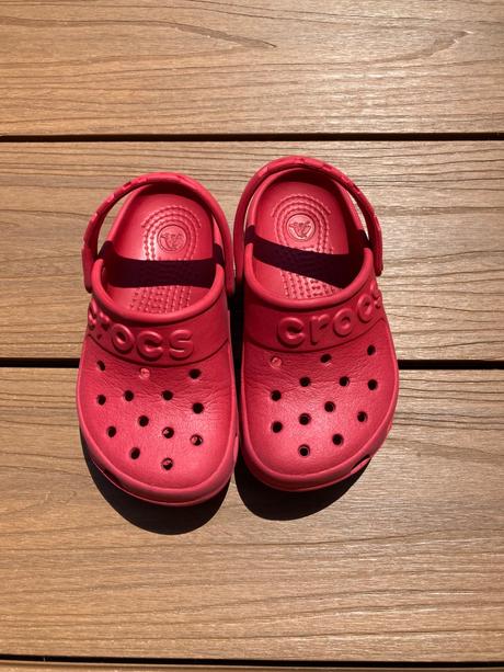 Crocs, crocs,25