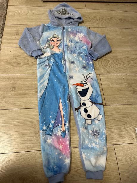 Frozen overal, disney,98