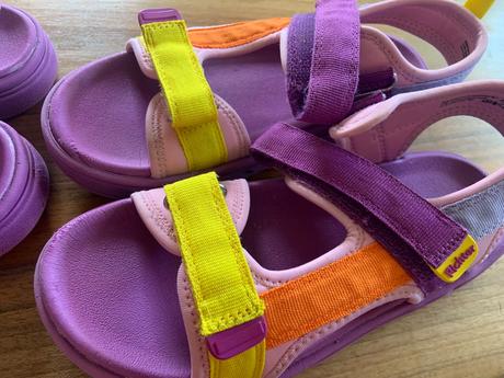 Sandále aj do vody, 33