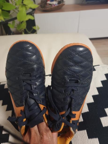 Salovky/halovky na uzsie chodidla, umbro,36