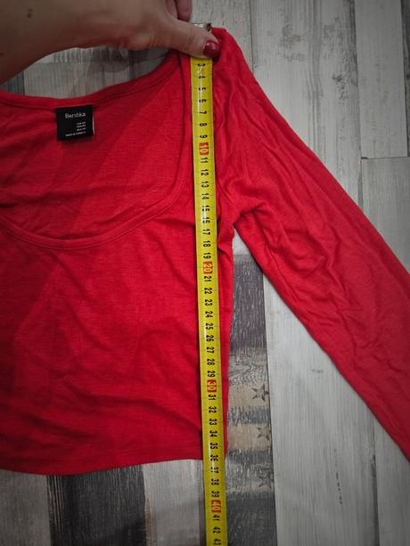 Croptop zn.bershka, bershka,xs
