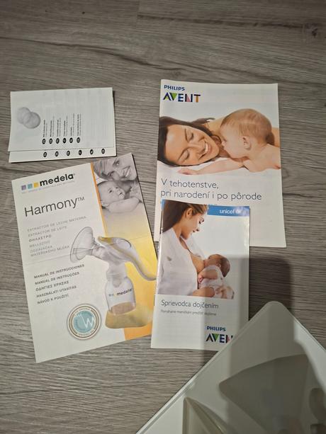 Manuálna odsávačka materského mlieka, 