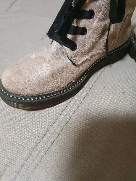 Predám vyššie tenšie topánky veľ. 34, 34