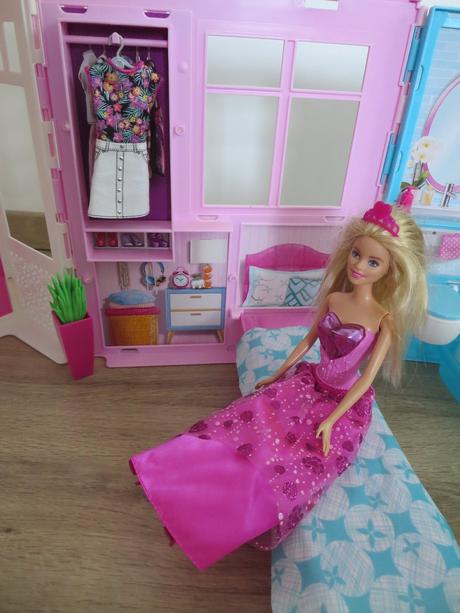 Domček pre bábiky barbie,