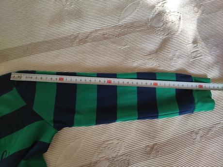 Pásikavá mikina, 116