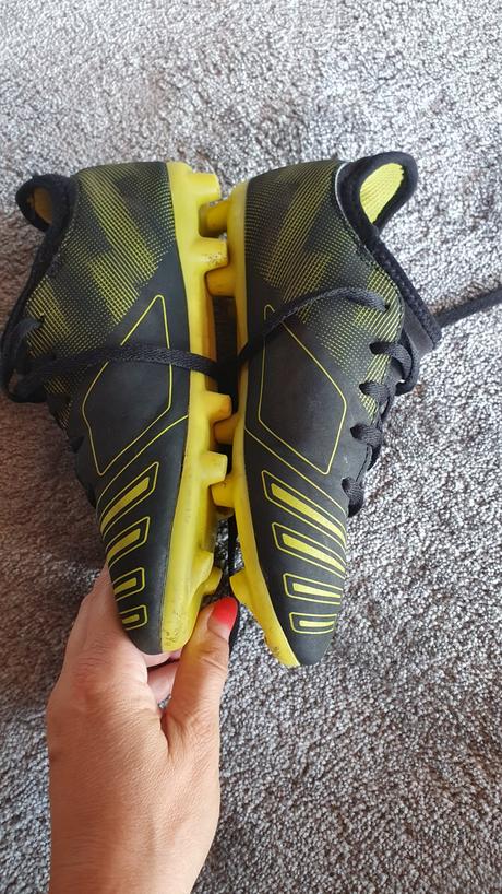 Kopačky umbro 34, 34