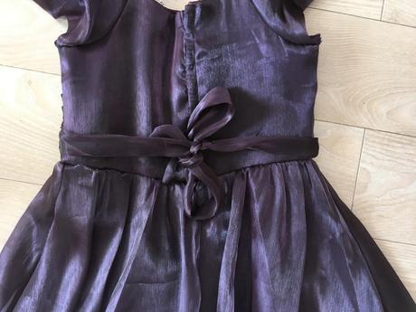 Krásne slávnostné šatičky na cca 6-8 rokov, 134