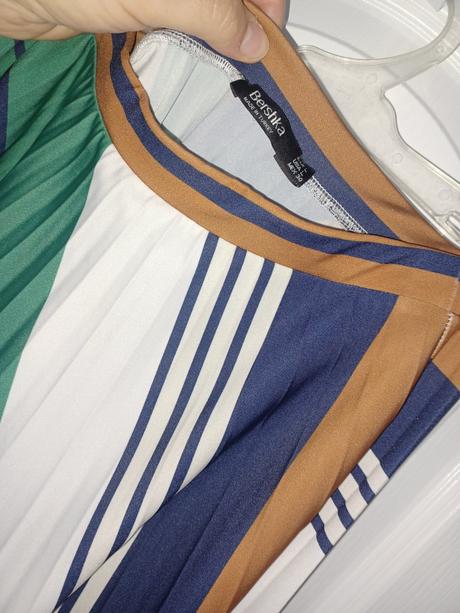 Plisovana sukna, bershka,l