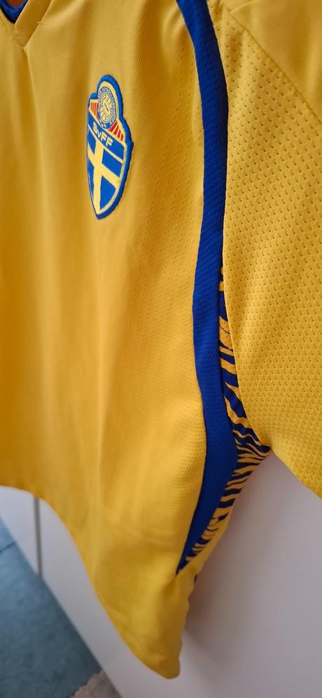 Football shirt by umbro, 158