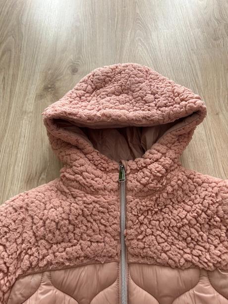 Krásna prešívaná bunda značky bcbgeneration, 134