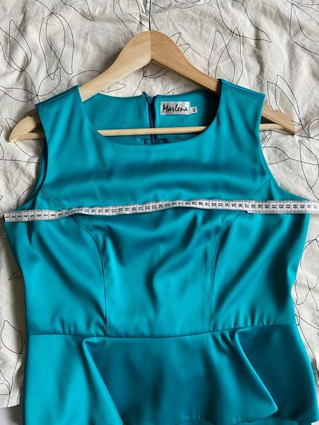 Peplum spoločenské šaty, s