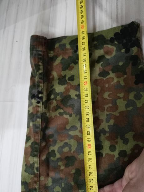 Vojenské oblečenie, m