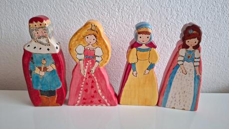 9 ks drevené rozpravkové postavičky top stav,