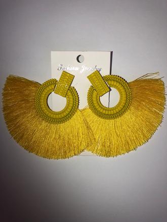 Velke zlte nausnice,