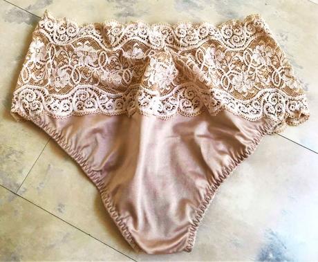 Luxusné čipkované nohavičky m/l, triumph,l