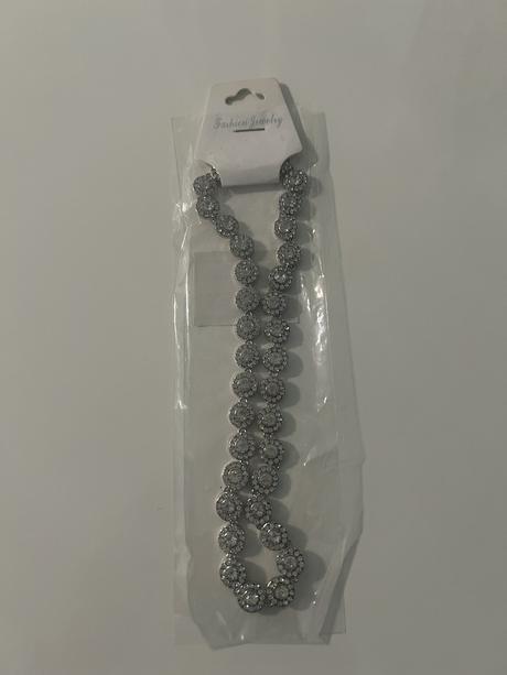 Náhrdelník s krištalikmi, 