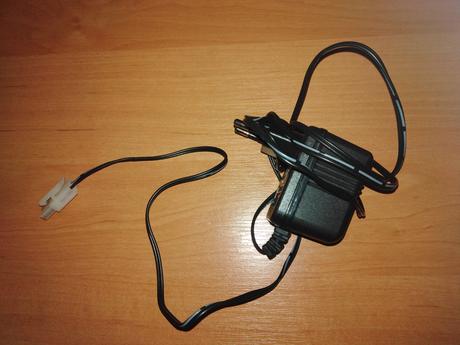 Auto na dialkove ovladanie,na nabijanie, 