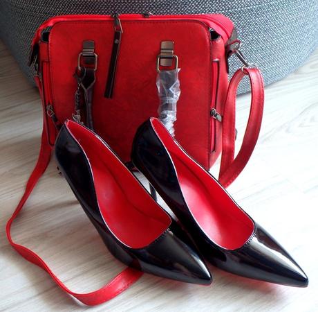 Zaujímavé červené minišaty, v.m/l, l