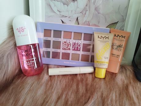 Balíček dekoratívnej kozmetiky, 