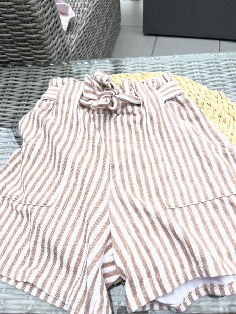 Šortky, zara,152