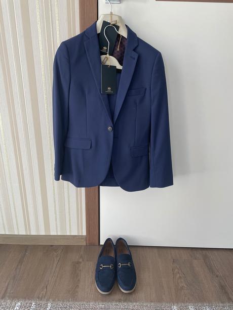 Oblek a topánky na 1. sv. príjmanie, 146