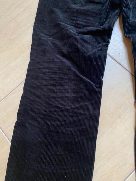 Menžestrove nohavice, h&m,s